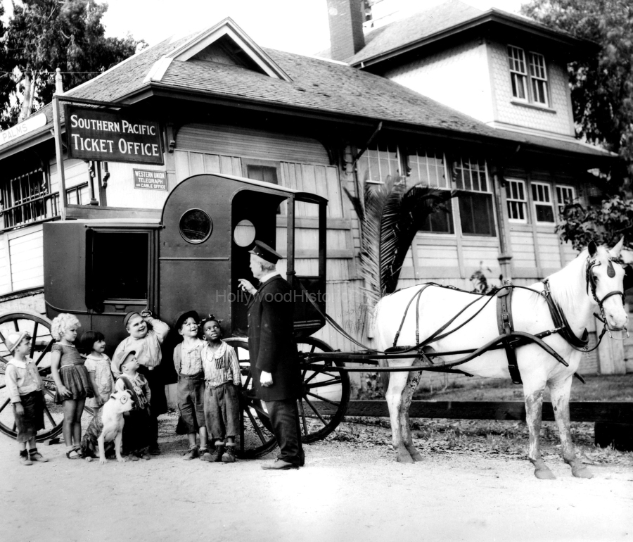 Our Gang 1928 2 Playin Hookey.jpg